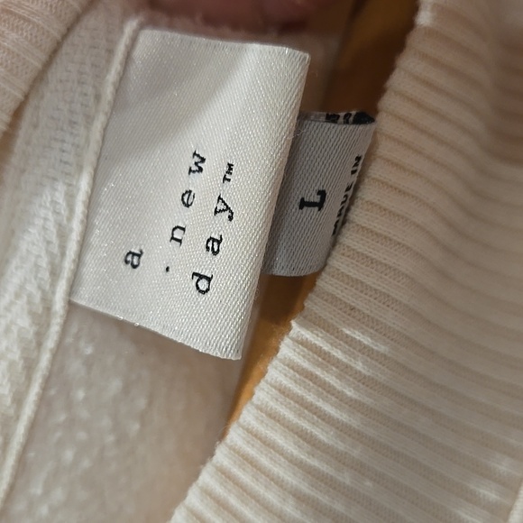 a new day Dot Glitter Sparkle Cream Crew Neck Sweater, Festive Chic, Large, VGUC - Picture 4 of 6